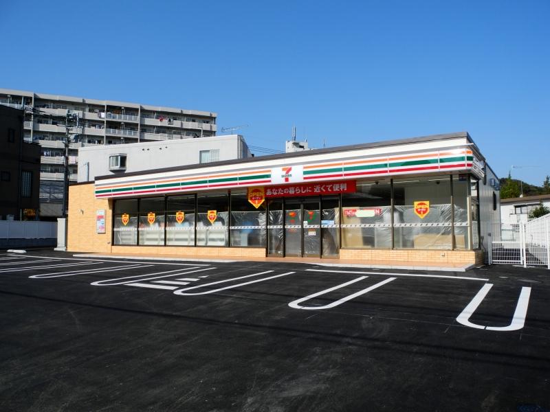 Convenience store. Seven-Eleven Waki ​​Kinugasa 1200m to shop