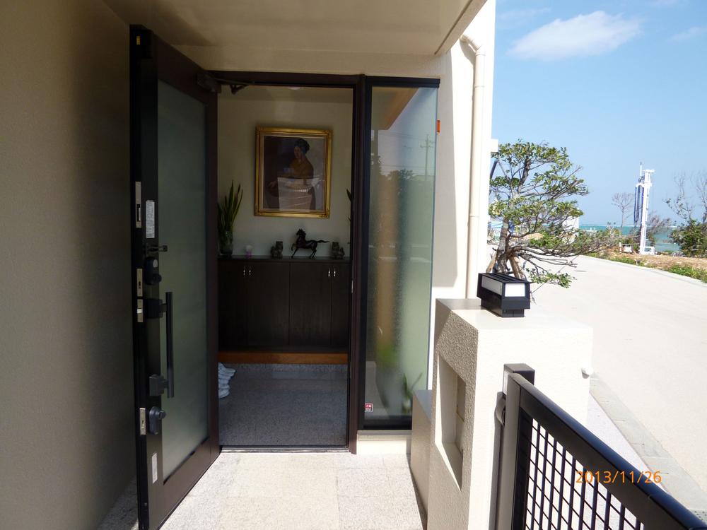 Entrance. (November 2013) Shooting