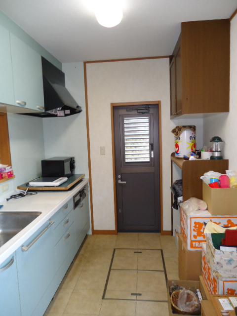 Kitchen. Indoor (July 2013) Shooting Fixtures ・ Furniture etc. are not included in the trading value