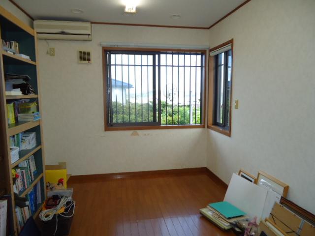 Non-living room. Indoor (July 2013) Shooting Fixtures ・ Furniture etc. are not included in the trading value