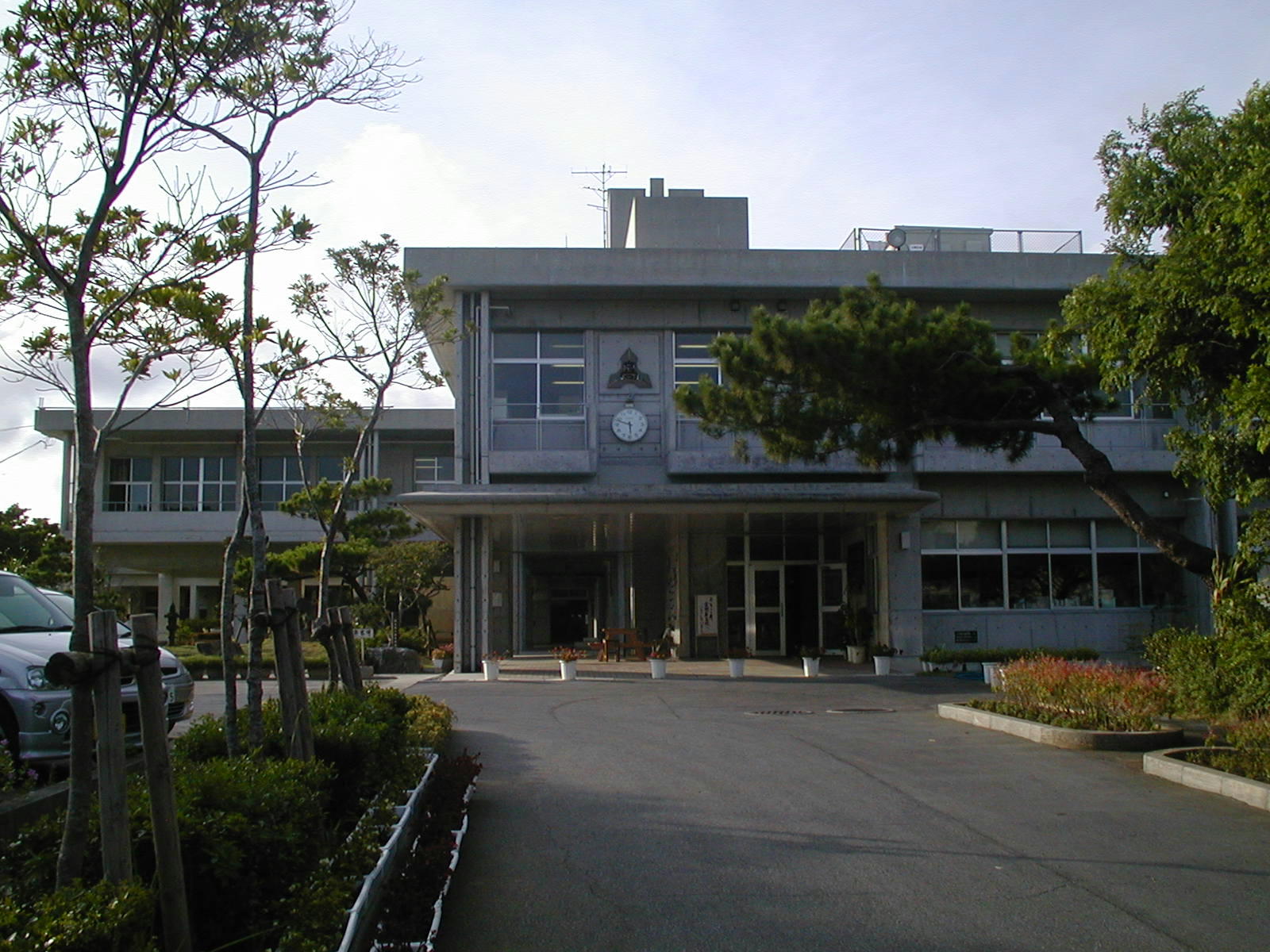 high school ・ College. Ginoza High School (High School ・ NCT) to 834m