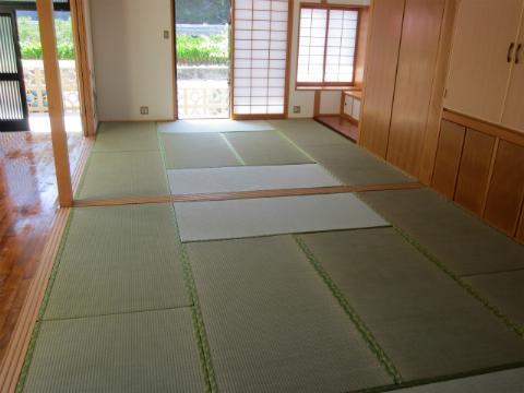Other introspection. It is widely pleasant Japanese-style room a feeling of opening.