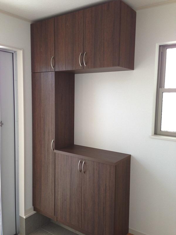 Entrance. Storage lot with Shimono box