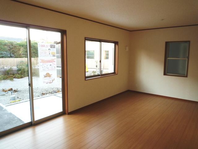 Living. Indoor (11 May 2013) shooting ◎ 1 issue areas