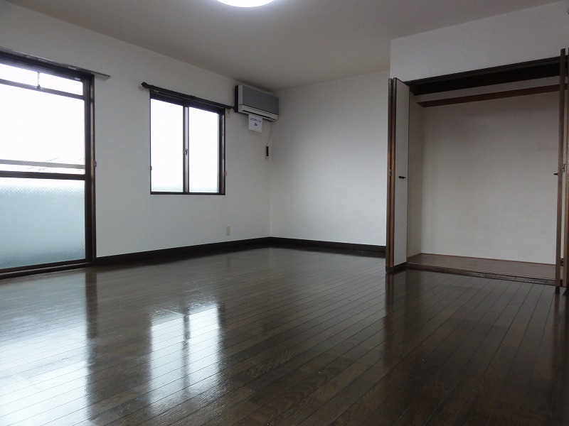 Living and room