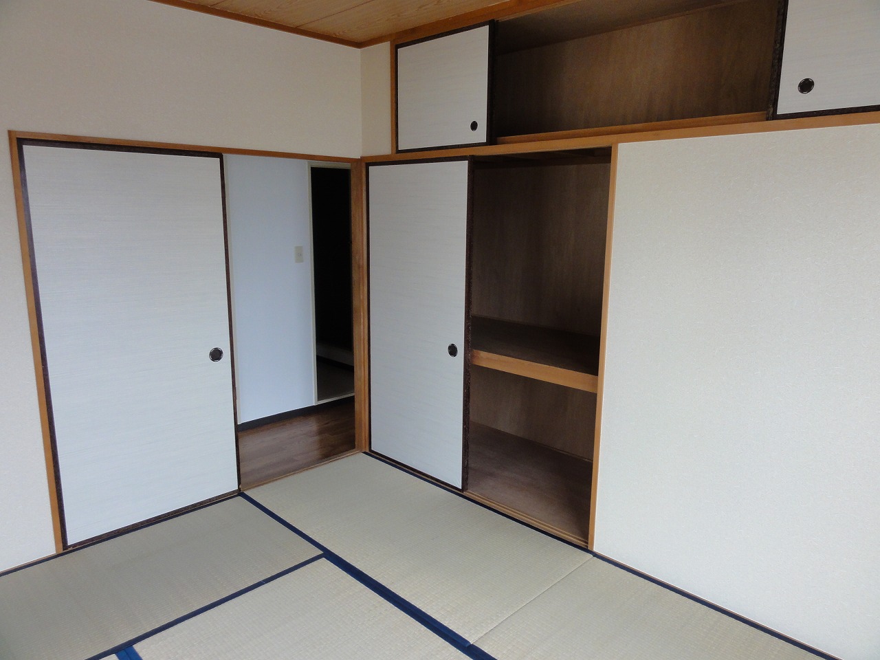 Living and room
