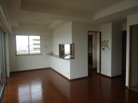 Living. Indoor (12 May 2013) Shooting About 18.7 Pledge Ceiling height 2650mm