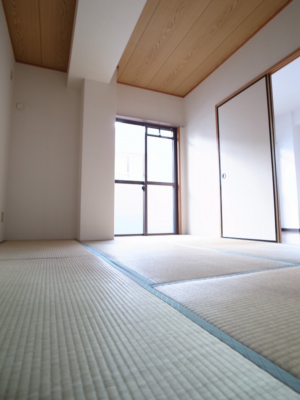 Other room space. Japanese is a Japanese-style room! 