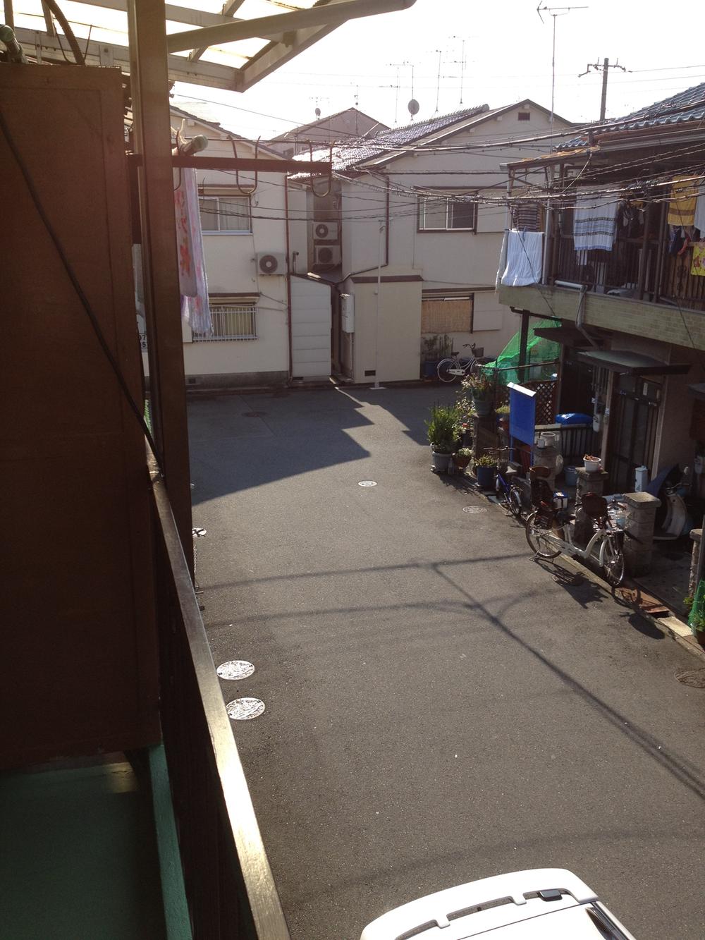 View photos from the dwelling unit. ◆ It is southwest from balcony