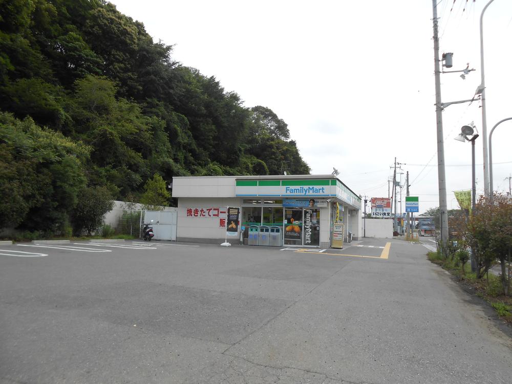 Convenience store. FamilyMart to 5m right next FamilyMart! When you buy something would go immediately! ! 