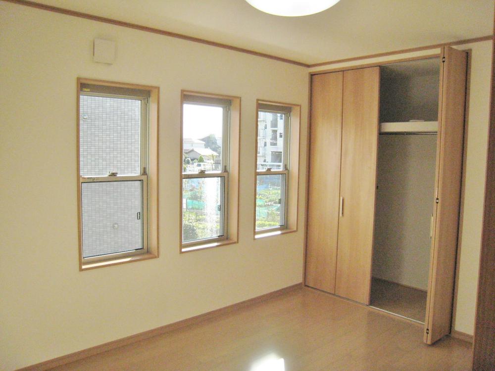 Non-living room. The company construction cases