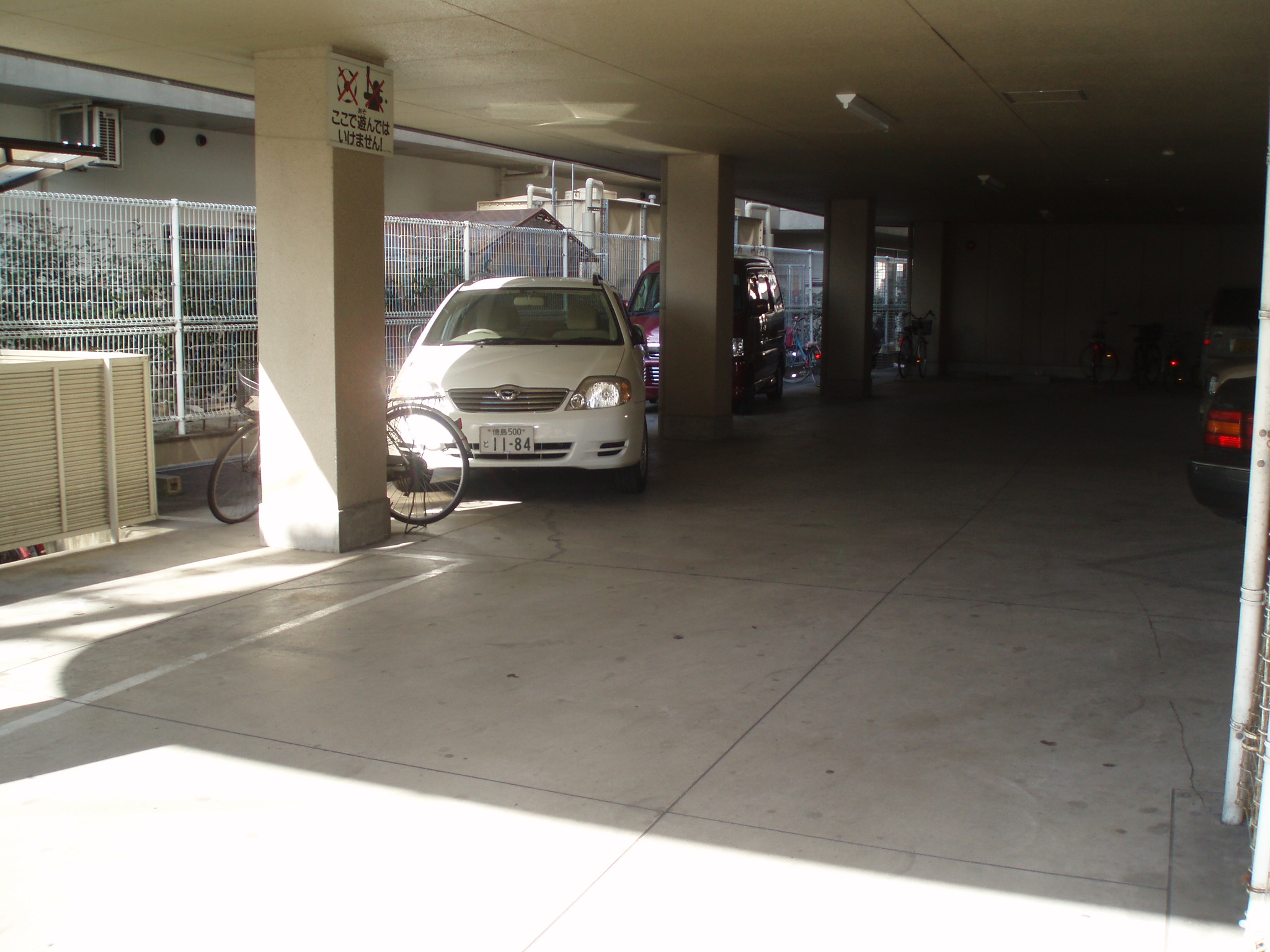 Parking lot. Apamanshop Suminodo shop ⇒ toll free 0800-808-7114