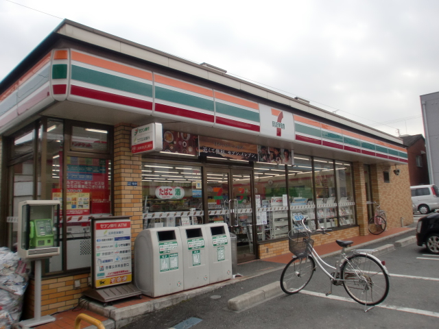 Convenience store. Seven-Eleven Daito Morofuku 5-chome up (convenience store) 449m