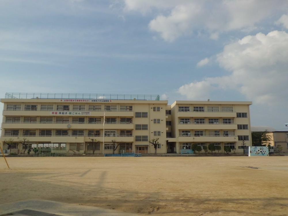 Primary school. 324m to Daito Municipal Haizuka Elementary School