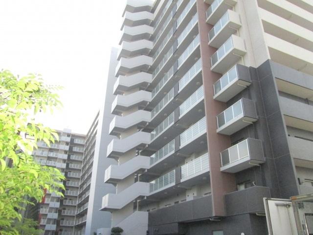 Local appearance photo. The ground is a 12-story apartment