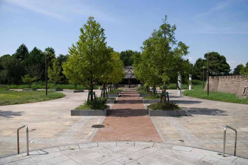 park. Fukakita to green space 1196m