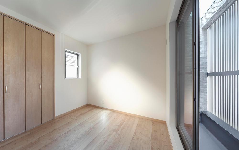 Other introspection. Photographed by local model house