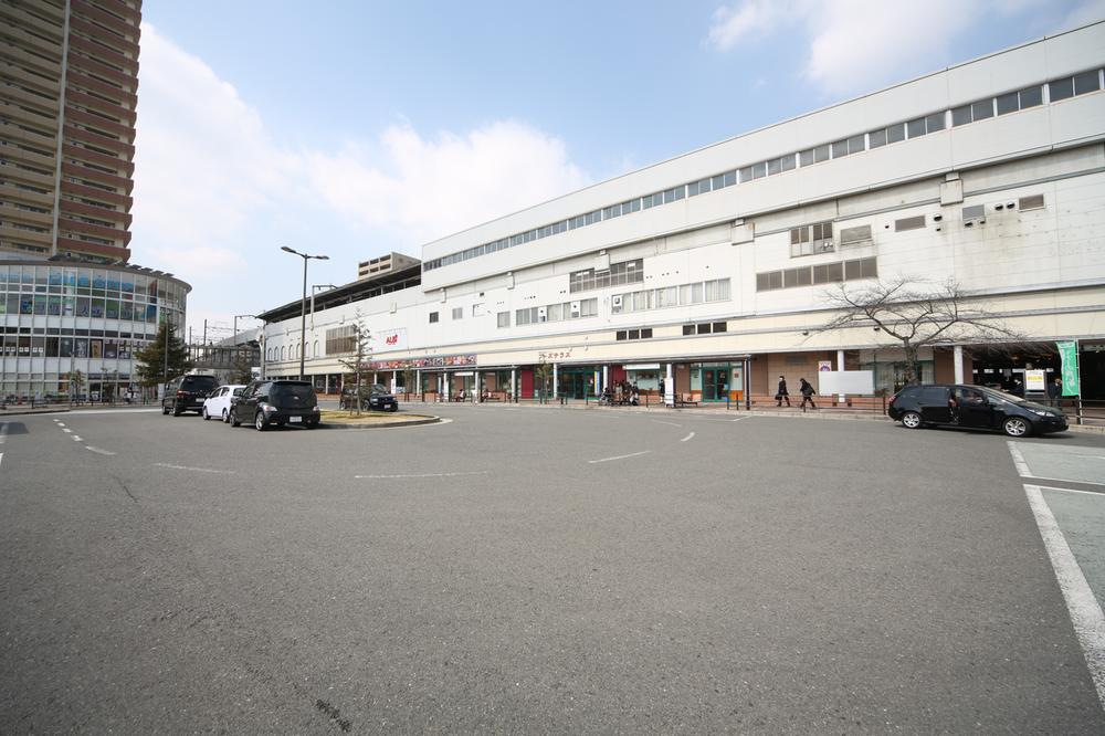 station. JR Gakuentoshisen The 2039m Station until Suminodō Station Keihan Department and eating and drinking facilities are enriched