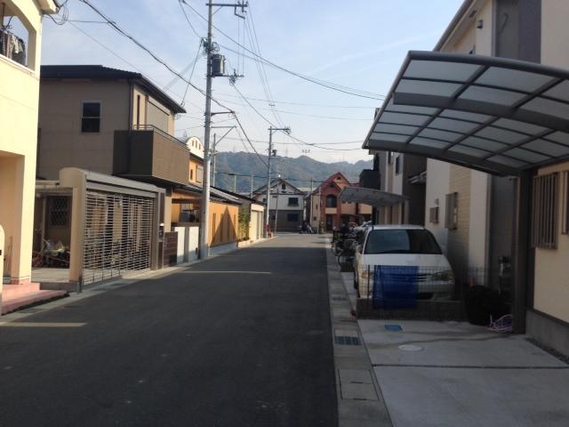 Local photos, including front road. Local (12 May 2013) Shooting