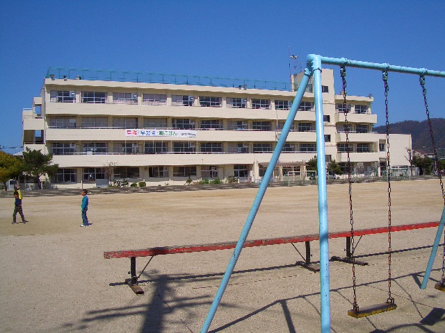Primary school. 968m to Daito Municipal Sangha elementary school (elementary school)