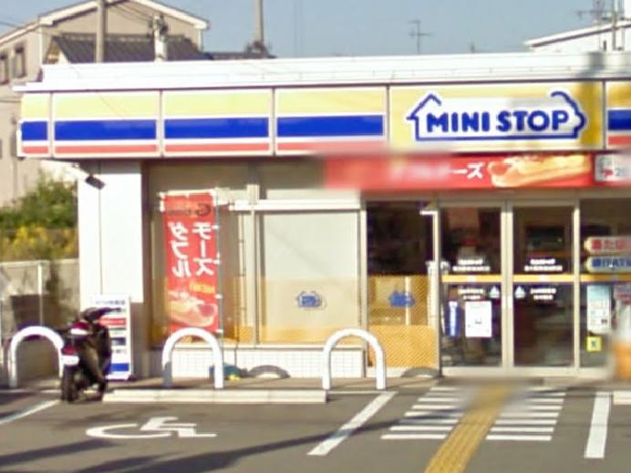 Convenience store. MINISTOP Higashi Higashikonoike Machiten up (convenience store) 806m