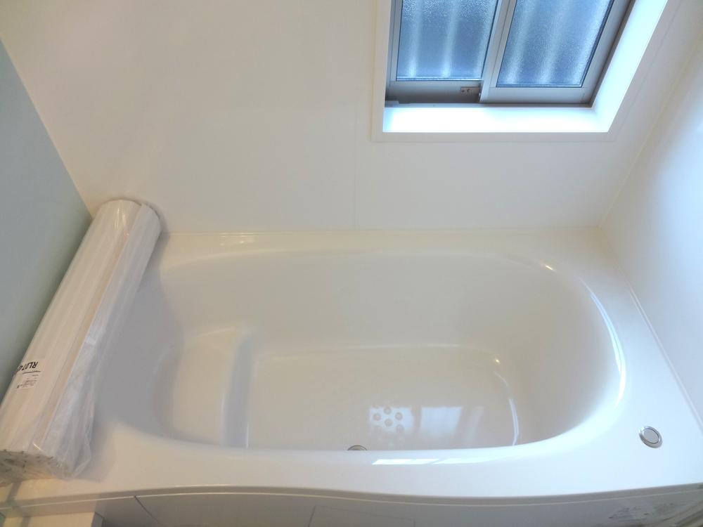 Bathroom. Indoor (12 May 2013) Shooting ・ No. 1 destination ◎ is a tub that can stretch the legs.