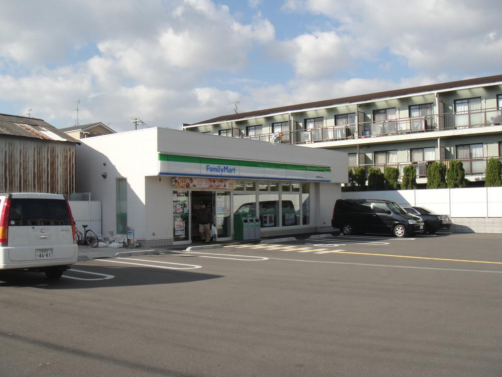 Convenience store. FamilyMart 307m to Daito Minamikusunosato shop