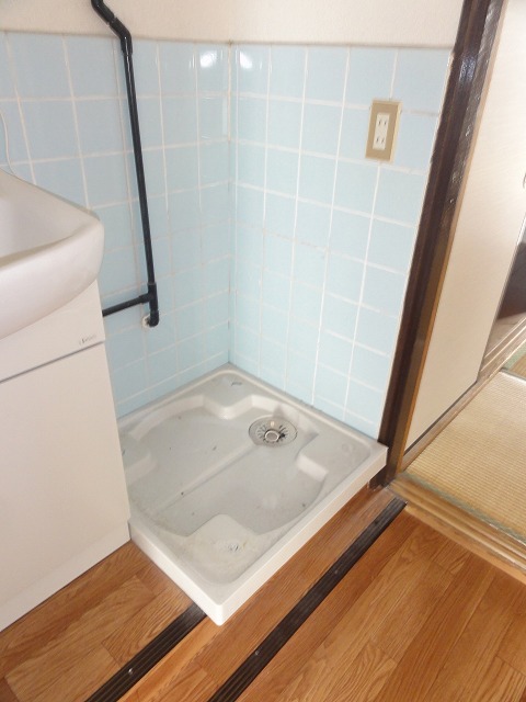 Other Equipment. point (2) it is an indoor washing yard at this price.