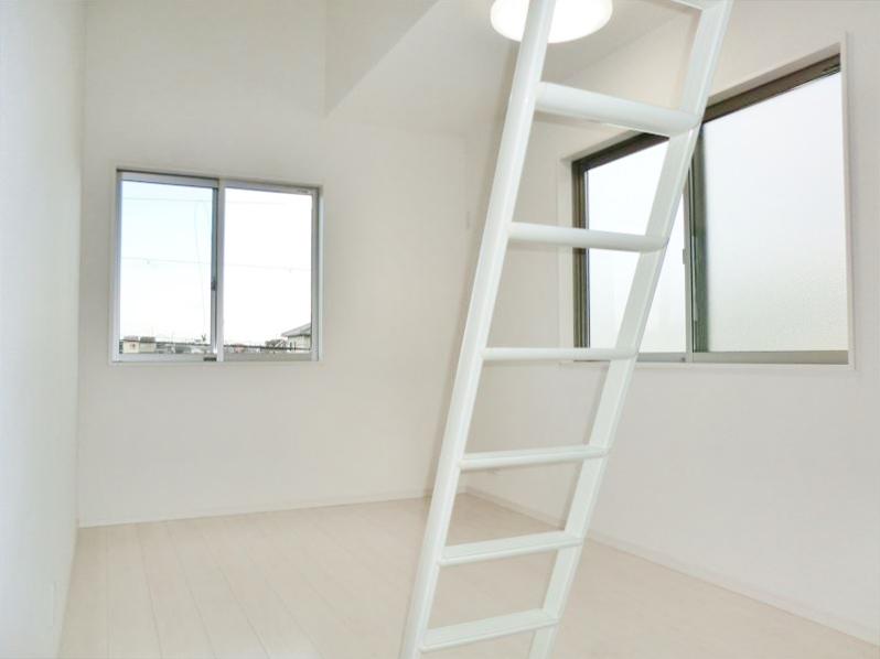 Non-living room. Loft with a Western-style