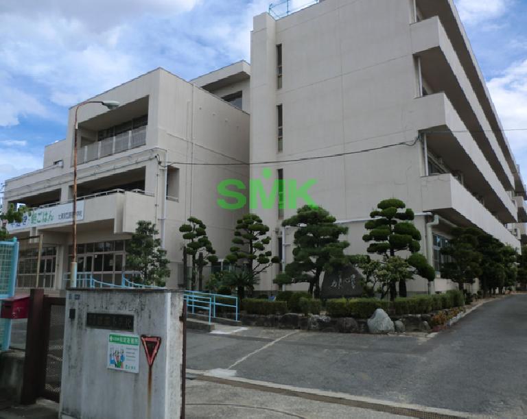 Primary school. Morofuku 800m up to elementary school