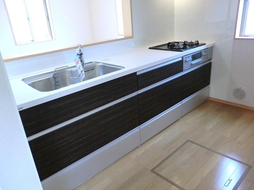 Same specifications photo (kitchen)