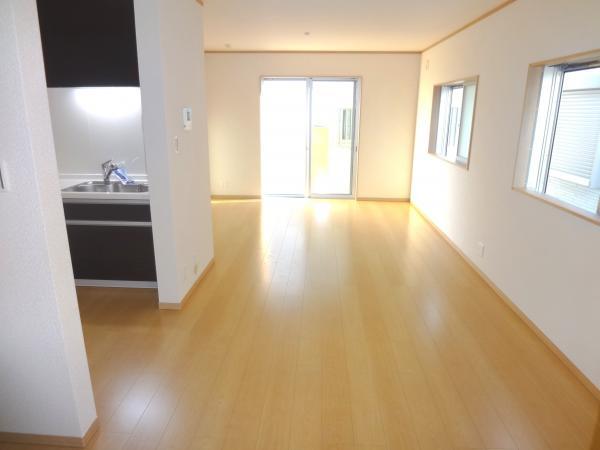 Living. It features Japanese-style to LDK, You can stay in a wide space with a sense of unity.