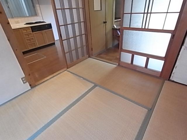 Non-living room.  ◆ First floor Japanese-style room