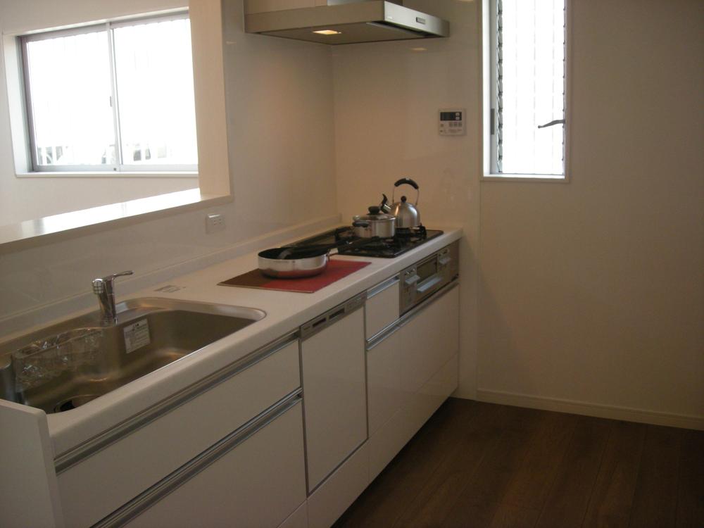 Kitchen. Indoor (April 2013) Shooting Our construction cases Can you choose from six manufacturers.