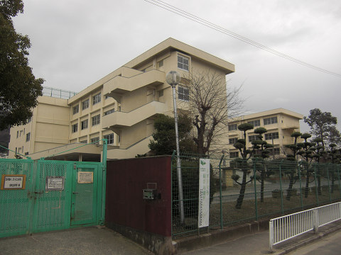 Junior high school. 507m to Daito City Hojo junior high school (junior high school)
