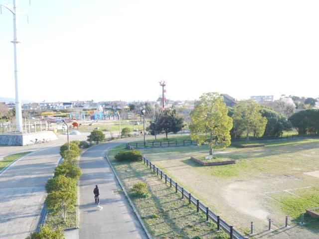 park. Fukakita to green space 920m