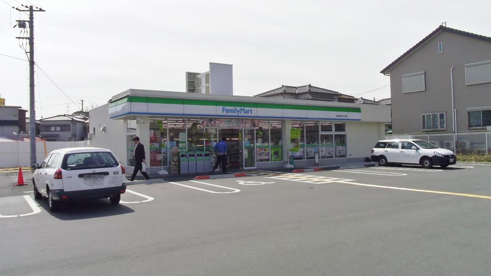 Convenience store. 181m to FamilyMart Fujiidera Nonaka five-chome