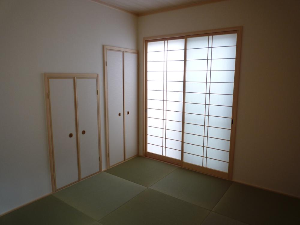 Other introspection. There is also a Japanese-style room