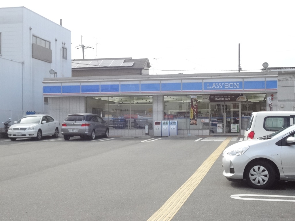 Convenience store. 519m until Lawson Fujiidera Nishikomuro store (convenience store)