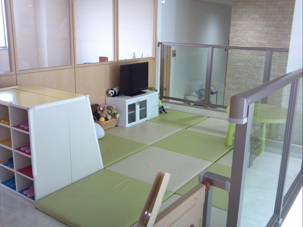 exhibition hall / Showroom. Since the children's room are equipped, Also make your visit in comfort with children.