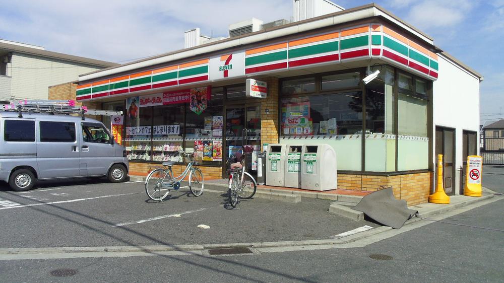 Convenience store. Seven-Eleven Fujiidera Domyoji 739m to shop