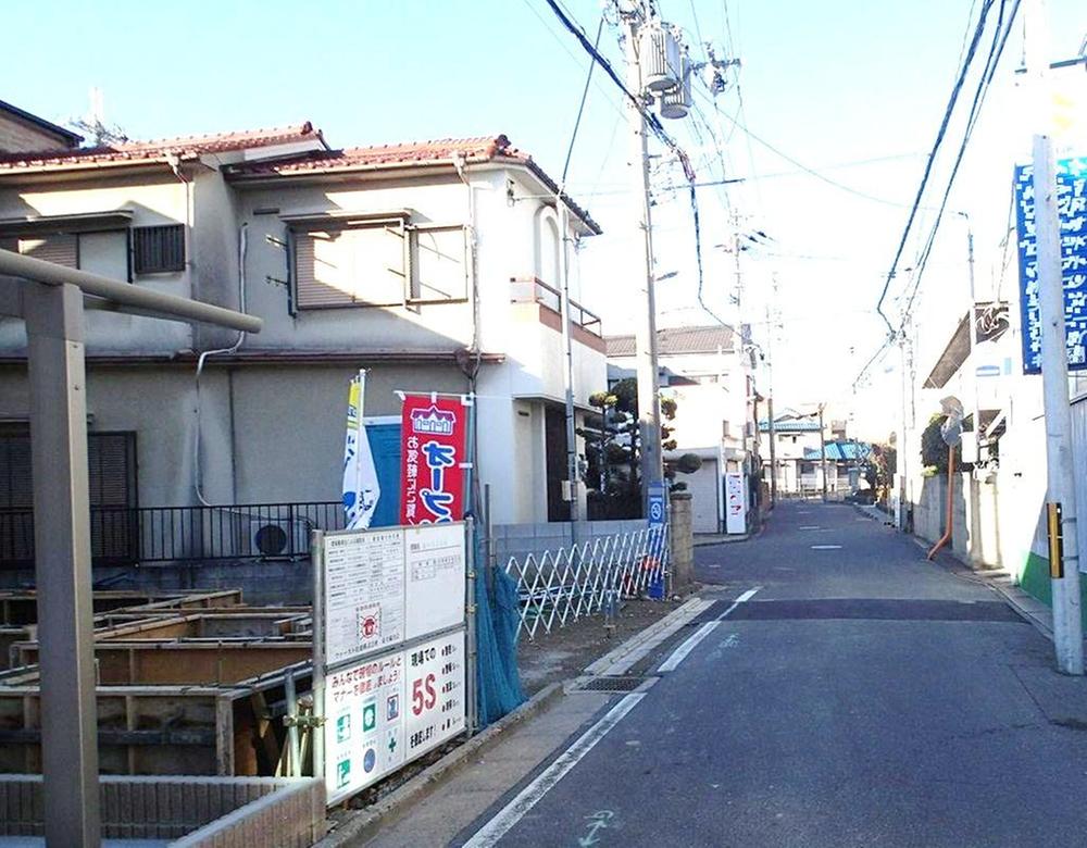 Local photos, including front road. Local (12 May 2013) Shooting