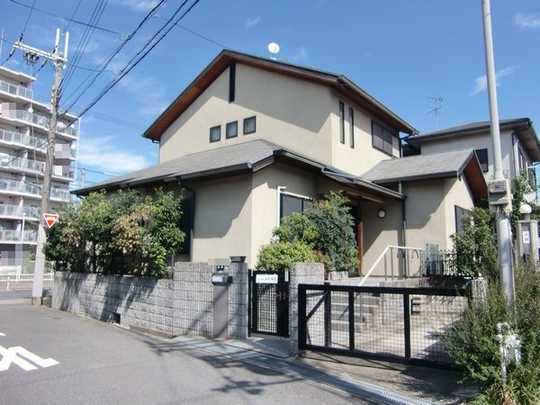 Local appearance photo. The building is the appearance. 