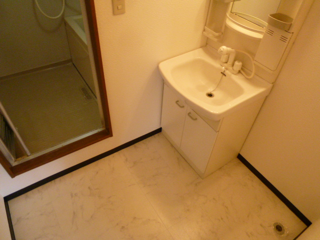 Washroom. There Laundry Area in the room ☆ 