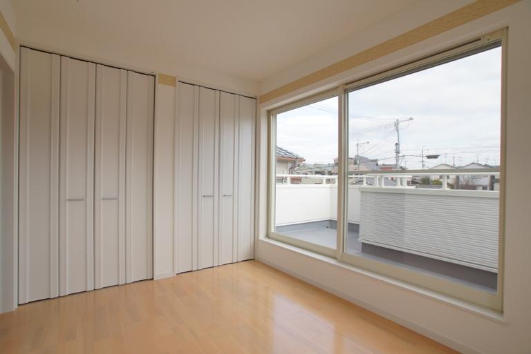 Non-living room. Master bedroom Wall surface closet