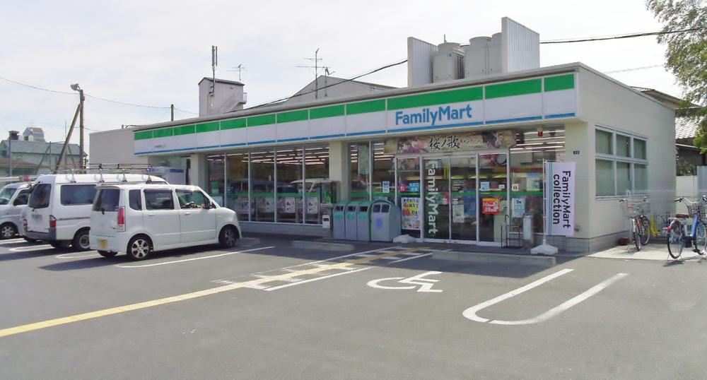 Convenience store. 362m to FamilyMart Habikino Nonoue shop