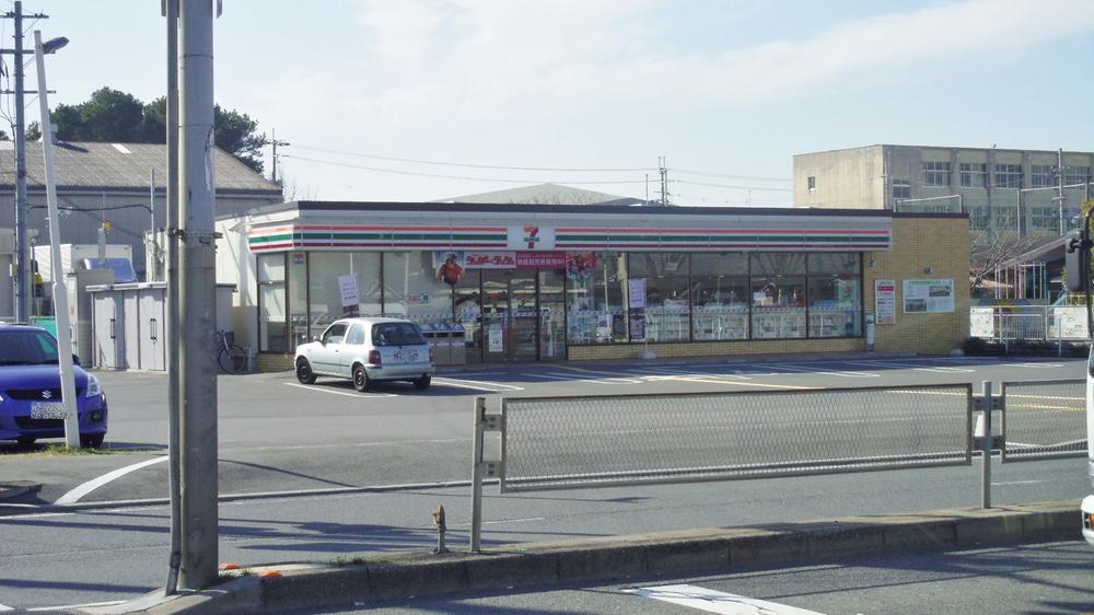 Convenience store. 1022m until the Seven-Eleven Habikino Nishiura shop
