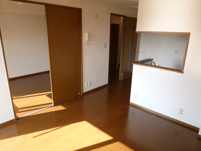 Living and room. Hiroi is living about 11 Pledge ☆
