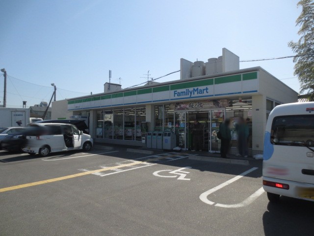 Convenience store. FamilyMart Habikino Nonoue store up (convenience store) 645m
