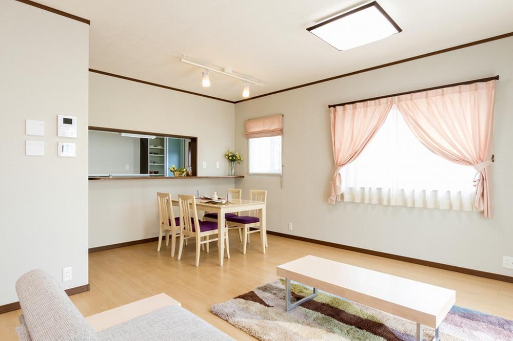 Model house photo. New model house open! It is eco-friendly housing to households on the environment in the ENE-FARM × solar power.